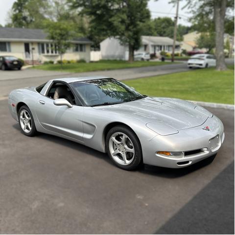 Photo of 2002 Silver Chevrolet Corvette