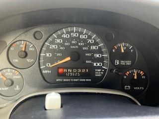Photo of 2005 White Chevrolet Astro
