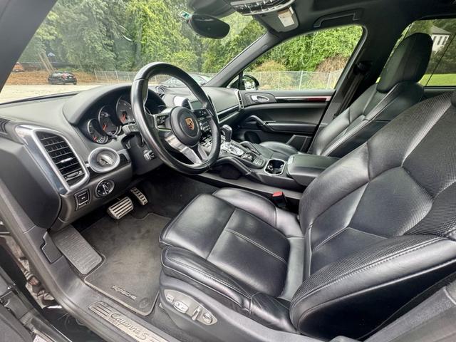 Photo of 2018 Black Porsche Cayenne