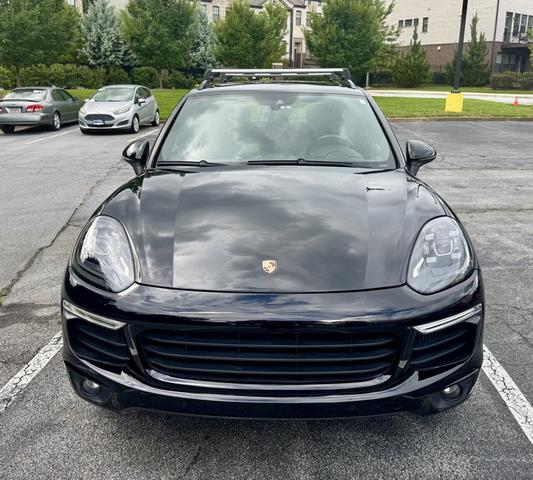 Photo of 2018 Black Porsche Cayenne
