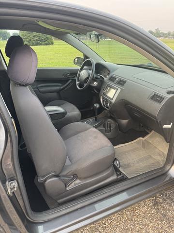 Photo of 2005 Gray Ford Focus