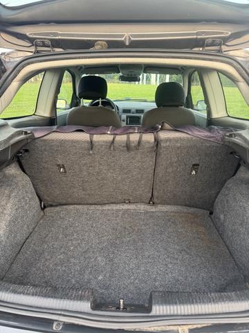 Photo of 2005 Gray Ford Focus