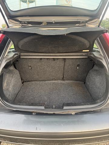 Photo of 2005 Gray Ford Focus