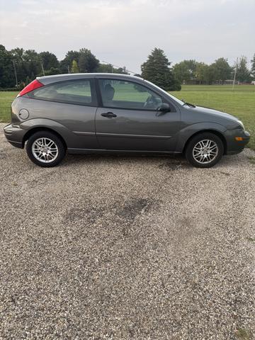 Photo of 2005 Gray Ford Focus