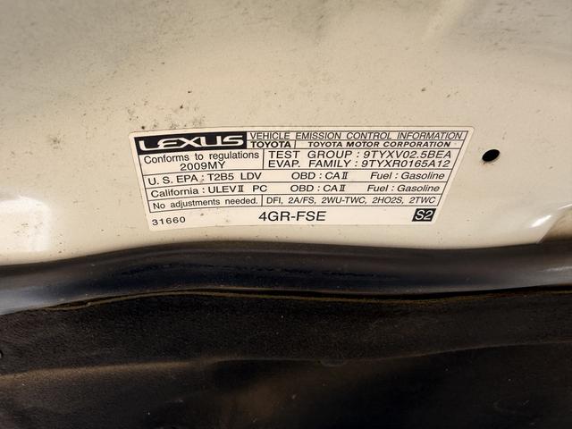 Photo of 2009 White Lexus IS 250