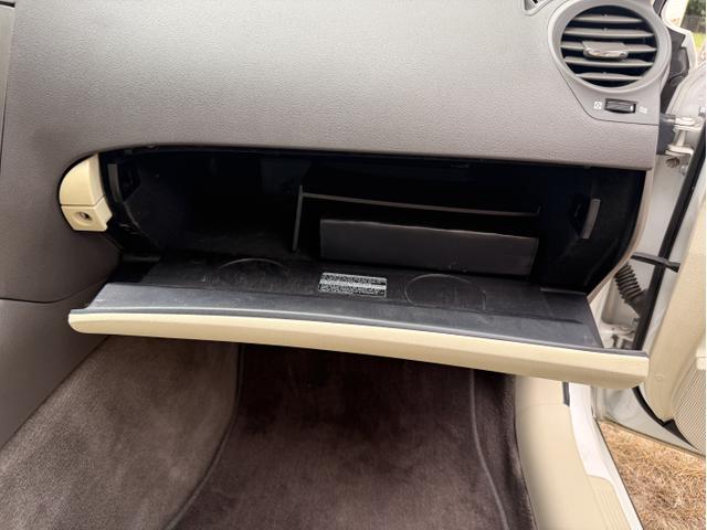 Photo of 2009 White Lexus IS 250