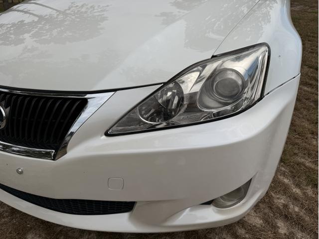 Photo of 2009 White Lexus IS 250