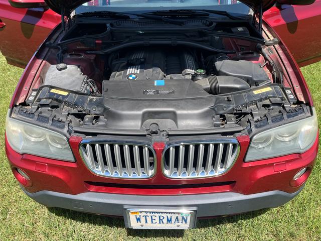 Photo of 2010 Red BMW X3