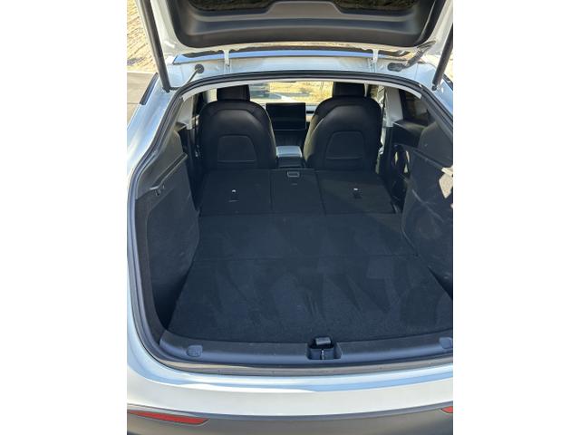 Photo of 2023 White Tesla Model Y