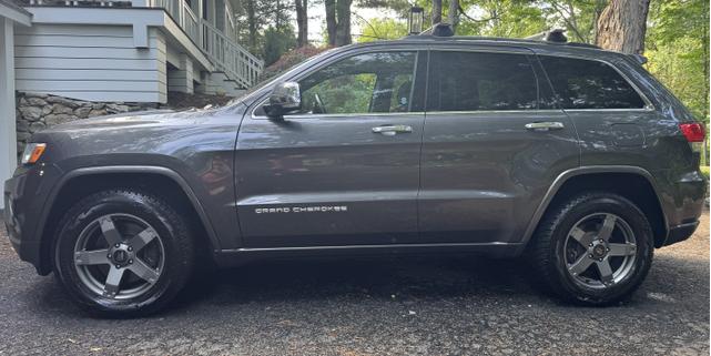 Photo of 2014 Gray Jeep Grand Cherokee