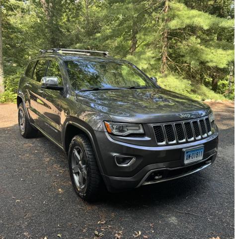 Photo of 2014 Gray Jeep Grand Cherokee