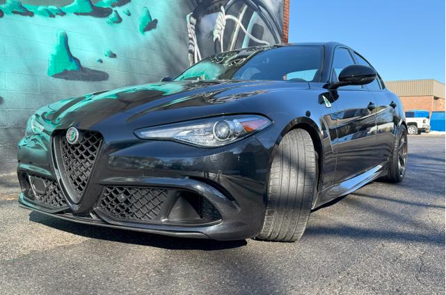 Photo of 2022 Black Alfa Romeo Giulia