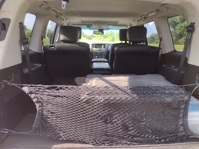 Photo of 2013 Black INFINITI QX56