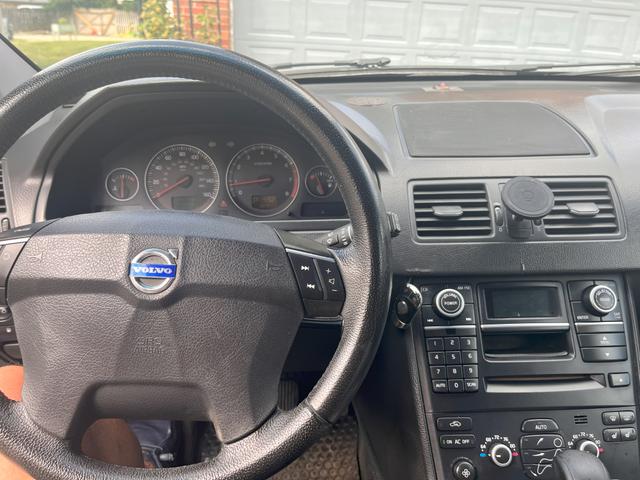 Photo of 2009 Black Volvo XC90