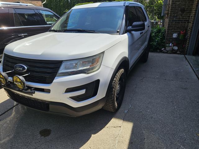 Photo of 2016 White Ford Utility Police Interceptor