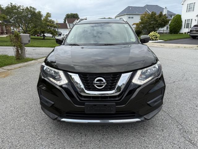 Photo of 2017 Green Nissan Rogue