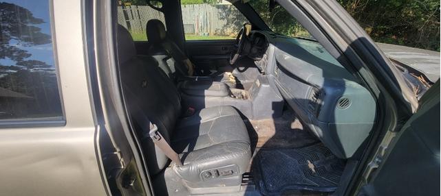 Photo of 2002 Beige Chevrolet Avalanche