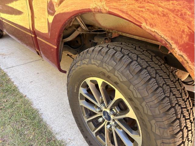 Photo of 2004 Red Ford F-150
