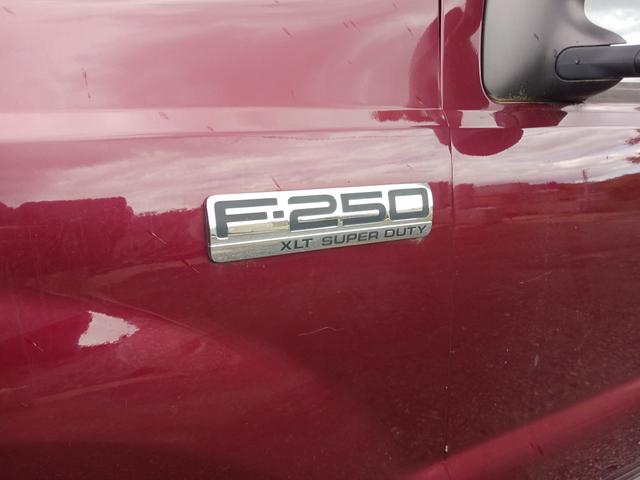 Photo of 2006 Red Ford F-250