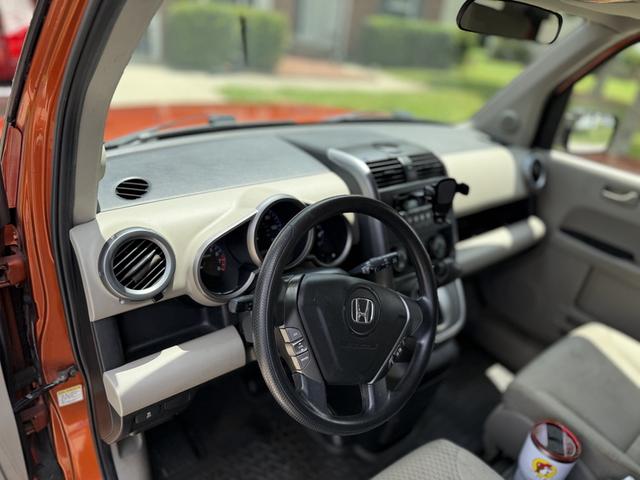 Photo of 2011 Orange Honda Element