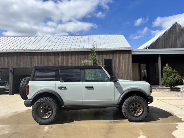 Photo of 2022 Gray Ford Bronco
