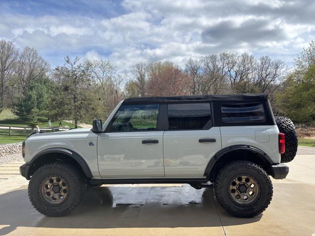 Photo of 2022 Gray Ford Bronco