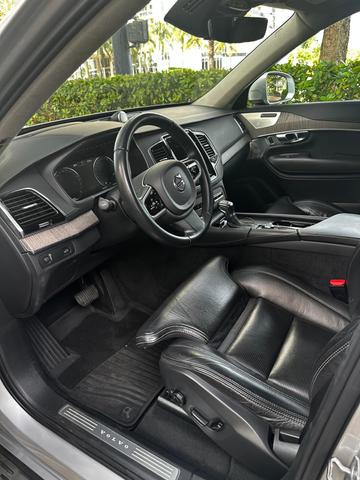Photo of 2021 Silver Volvo XC90