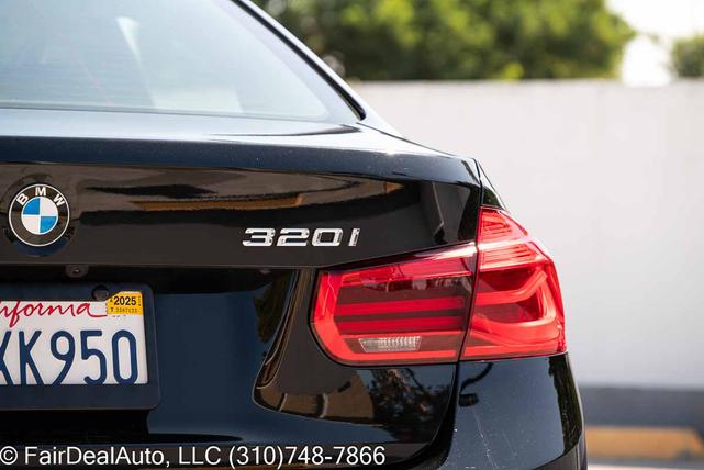 Photo of 2016 Black BMW 320