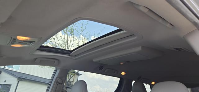 Photo of 2017 Silver Toyota Sienna