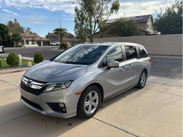 Photo of 2018 Silver Honda Odyssey