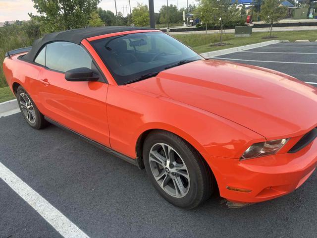 Photo of 2012 Orange Ford Mustang