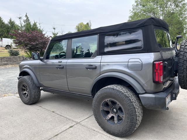 Photo of 2021 Gray Ford Bronco