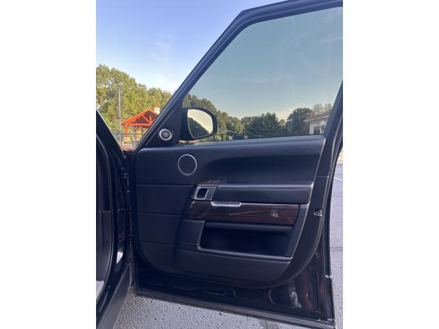 Photo of 2016 Black Land Rover Range Rover