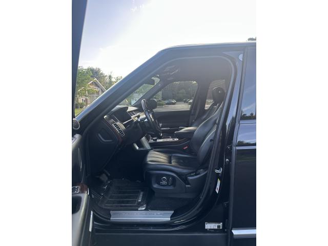 Photo of 2016 Black Land Rover Range Rover