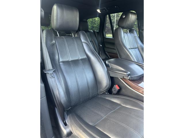 Photo of 2016 Black Land Rover Range Rover