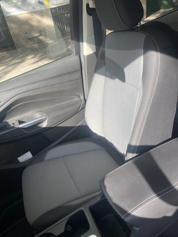Photo of 2018 Gray Ford Escape