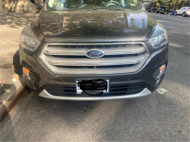 Photo of 2018 Gray Ford Escape