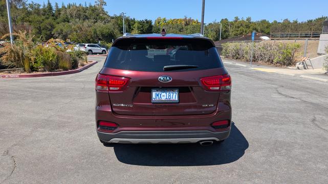 Photo of 2019 Red Kia Sorento