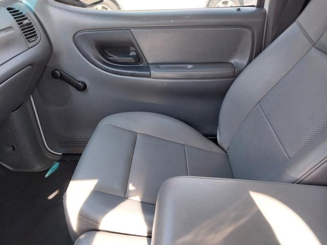 Photo of 2009 White Ford Ranger