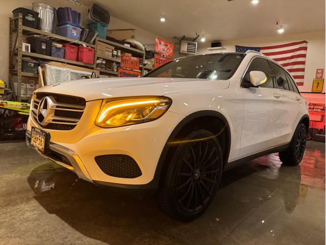 Photo of 2017 White Mercedes-Benz GLC 300
