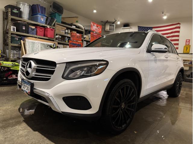 Photo of 2017 White Mercedes-Benz GLC 300