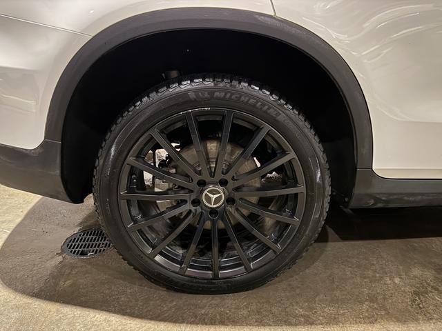 Photo of 2017 White Mercedes-Benz GLC 300