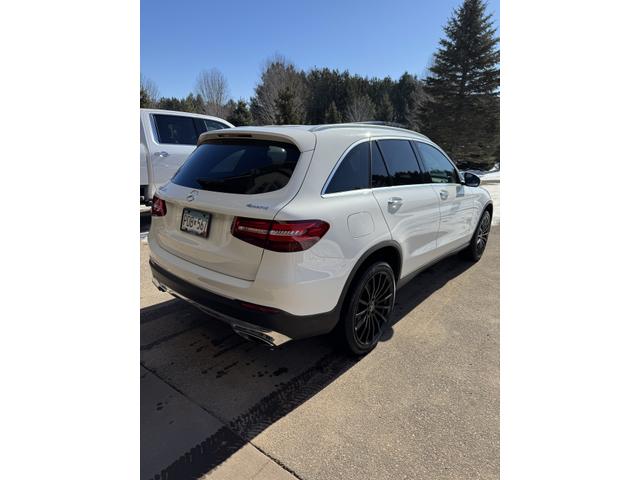 Photo of 2017 White Mercedes-Benz GLC 300