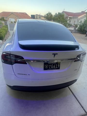 Photo of 2017 White Tesla Model X