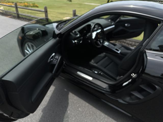 Photo of 2021 Black Porsche 718 Cayman