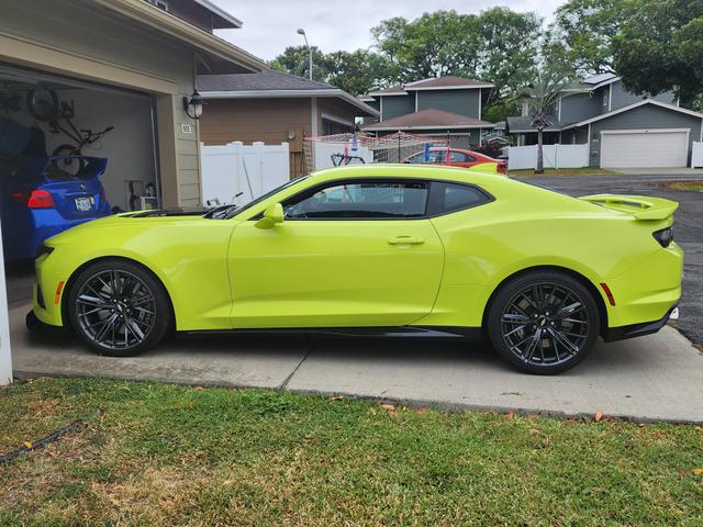 Photo of 2019 Yellow Chevrolet Camaro
