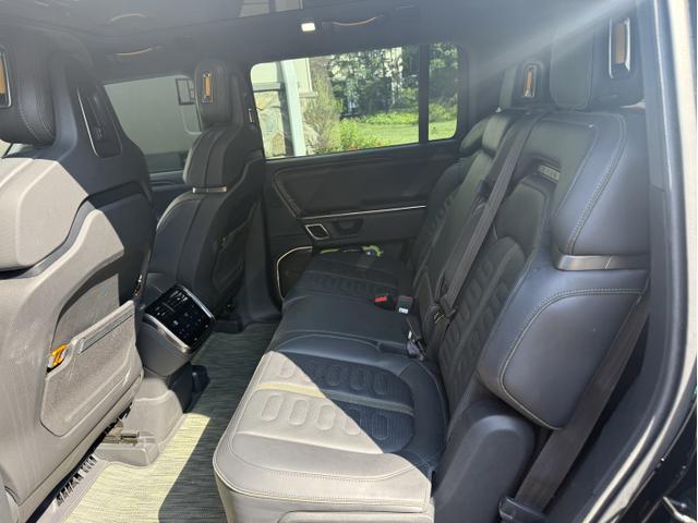 Photo of 2023 Black Rivian R1S