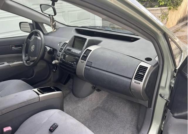 Photo of 2009 Green Toyota Prius