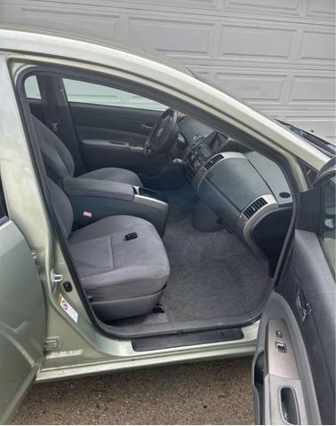 Photo of 2009 Green Toyota Prius