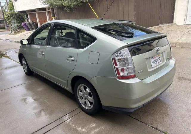 Photo of 2009 Green Toyota Prius